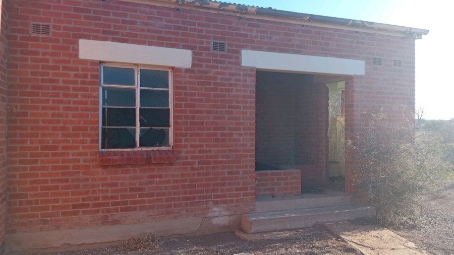 2 Bedroom Property for Sale in Aberdeen Eastern Cape